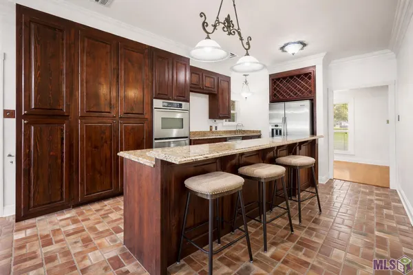 $650,000 | 29725 Henderson Lane, Walker, LA 70785