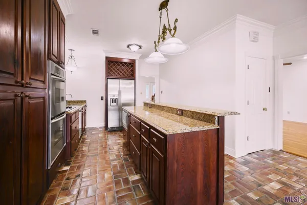 $650,000 | 29725 Henderson Lane, Walker, LA 70785