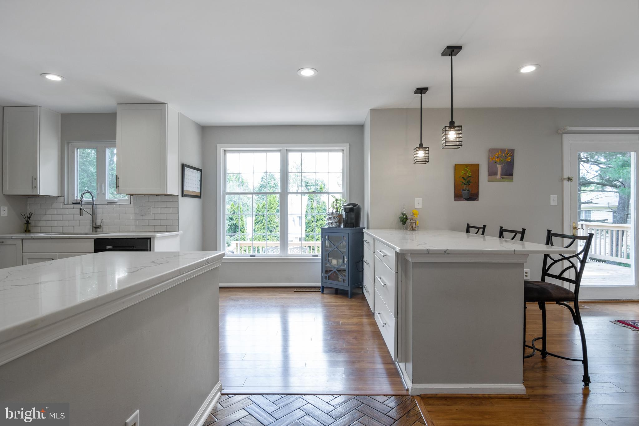 213 Hunters Ridge Road Lutherville-Timonium, MD 21093 - Photo 11 of 40 Brand New Quartz Kitchen 2019 w/White Cabinets