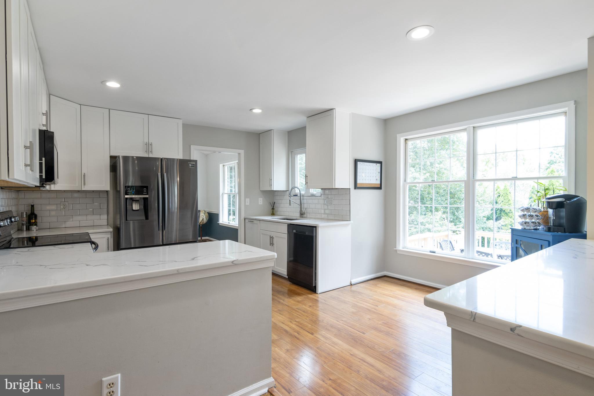 213 Hunters Ridge Road Lutherville-Timonium, MD 21093 - Photo 14 of 40 Kitchen Has Subway Tile Back Splash & Space Table