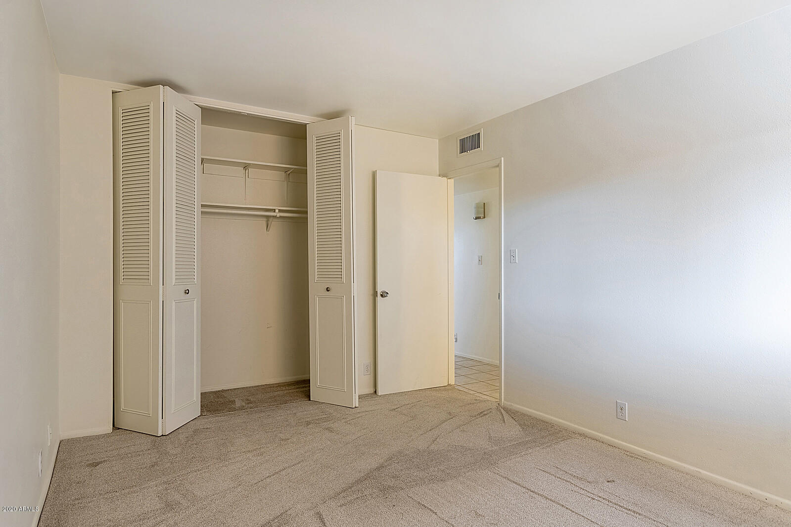 1320 East Bethany Home Road, Unit 35 Phoenix, AZ 85014 - Photo 13 of 33 Bedroom 1