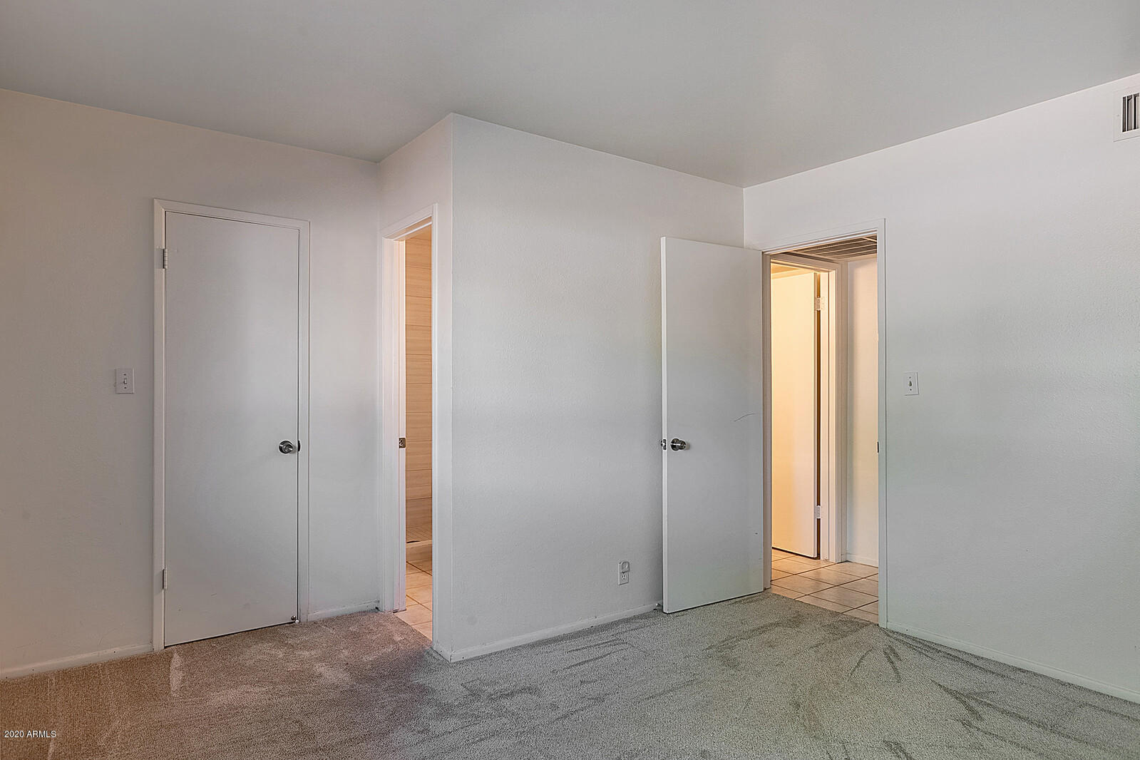 1320 East Bethany Home Road, Unit 35 Phoenix, AZ 85014 - Photo 19 of 33 Master Bedroom