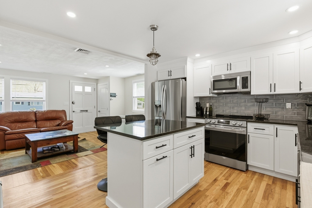 62 Hemenway Road Framingham, MA 01701 - Photo 7 of 24