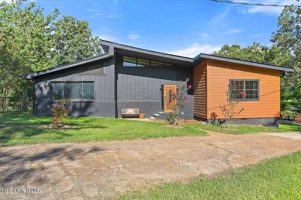 $305,000 | 108 Kimwood Place, Florence, MS 39073