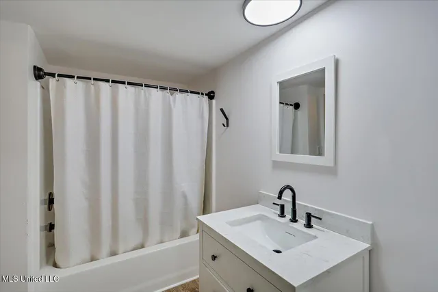 $305,000 | 108 Kimwood Place, Florence, MS 39073