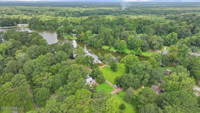 $305,000 | 108 Kimwood Place, Florence, MS 39073