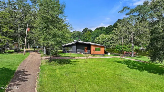 $305,000 | 108 Kimwood Place, Florence, MS 39073