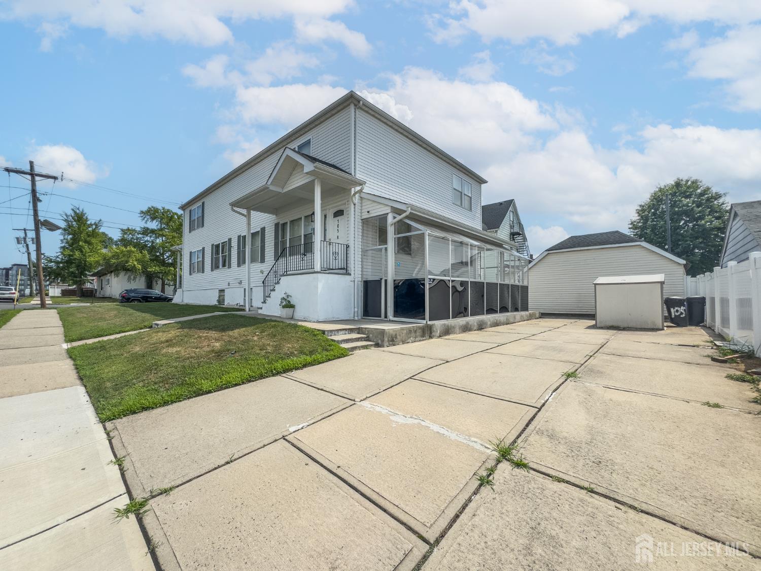 105 R Lowell Street Carteret, NJ 07008 - Photo 2 of 18