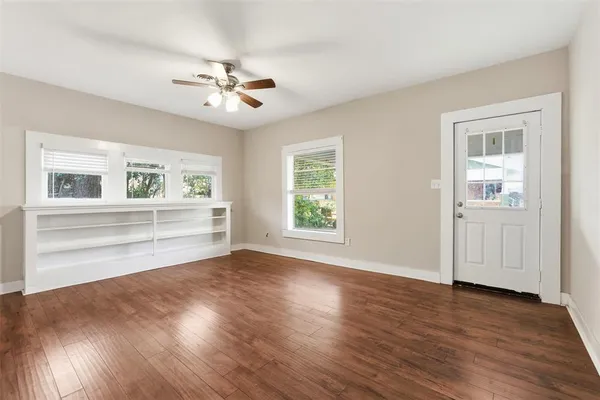 $1,750 | 405 College Street, Cleburne, TX 76033