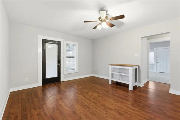 $1,750 | 405 College Street, Cleburne, TX 76033