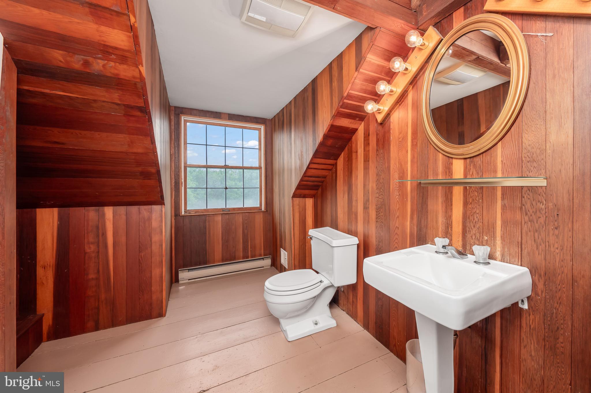 3224 Newburg Road Nazareth, PA 18064 - Photo 44 of 44 Upper level full bathroom