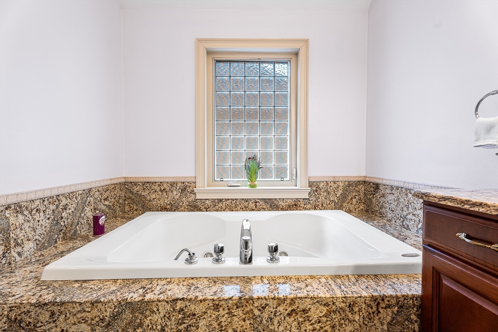 227 Thurber Avenue Attleboro, MA 02703 - Photo 21 of 42