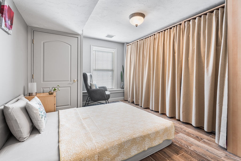 227 Thurber Avenue Attleboro, MA 02703 - Photo 4 of 42