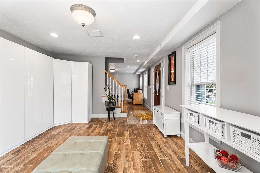 227 Thurber Avenue Attleboro, MA 02703 - Photo 8 of 42