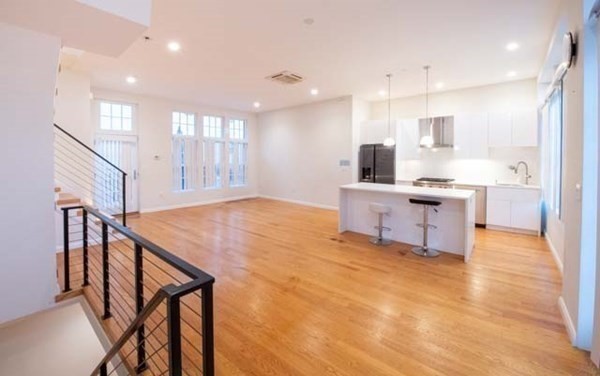 57 Kelly Road Cambridge, MA 02139 - Photo 10 of 29 Gallery Image 10
