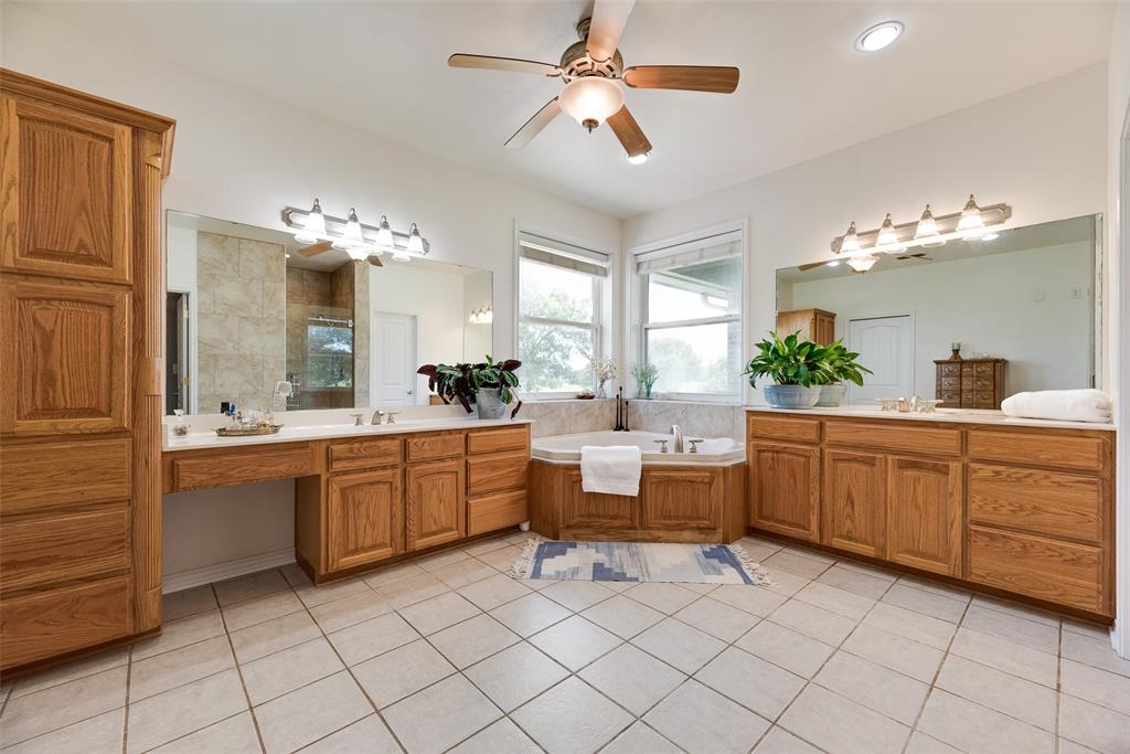 3188 Highway 82 Bells, TX 75414 - Photo 17 of 34
