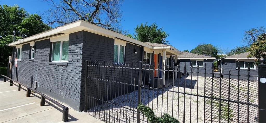 3339 Simmons Street, Unit 8 Houston, TX 77004 - Photo 2 of 11