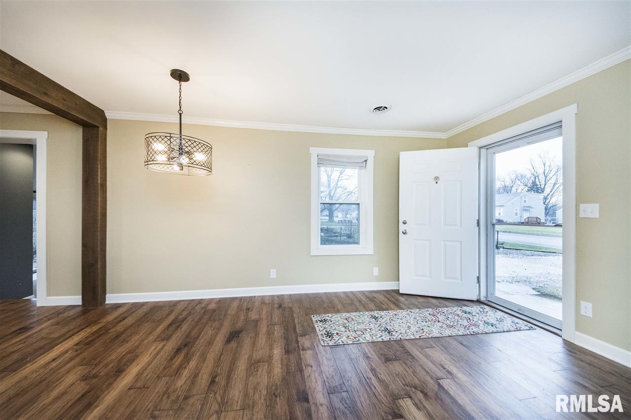 501 Jackson Street Washington, IL 61571 - Photo 9 of 36 Gallery Image 9