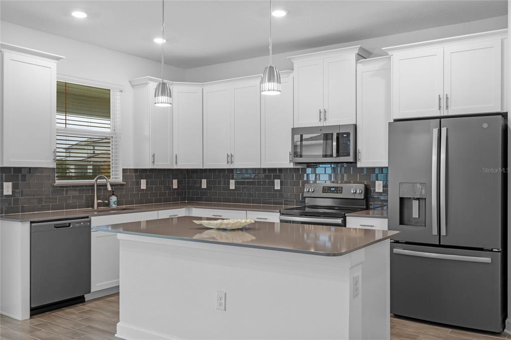 9818 Introduction Way Orlando, FL 32832 - Photo 10 of 58 Gallery Image 10