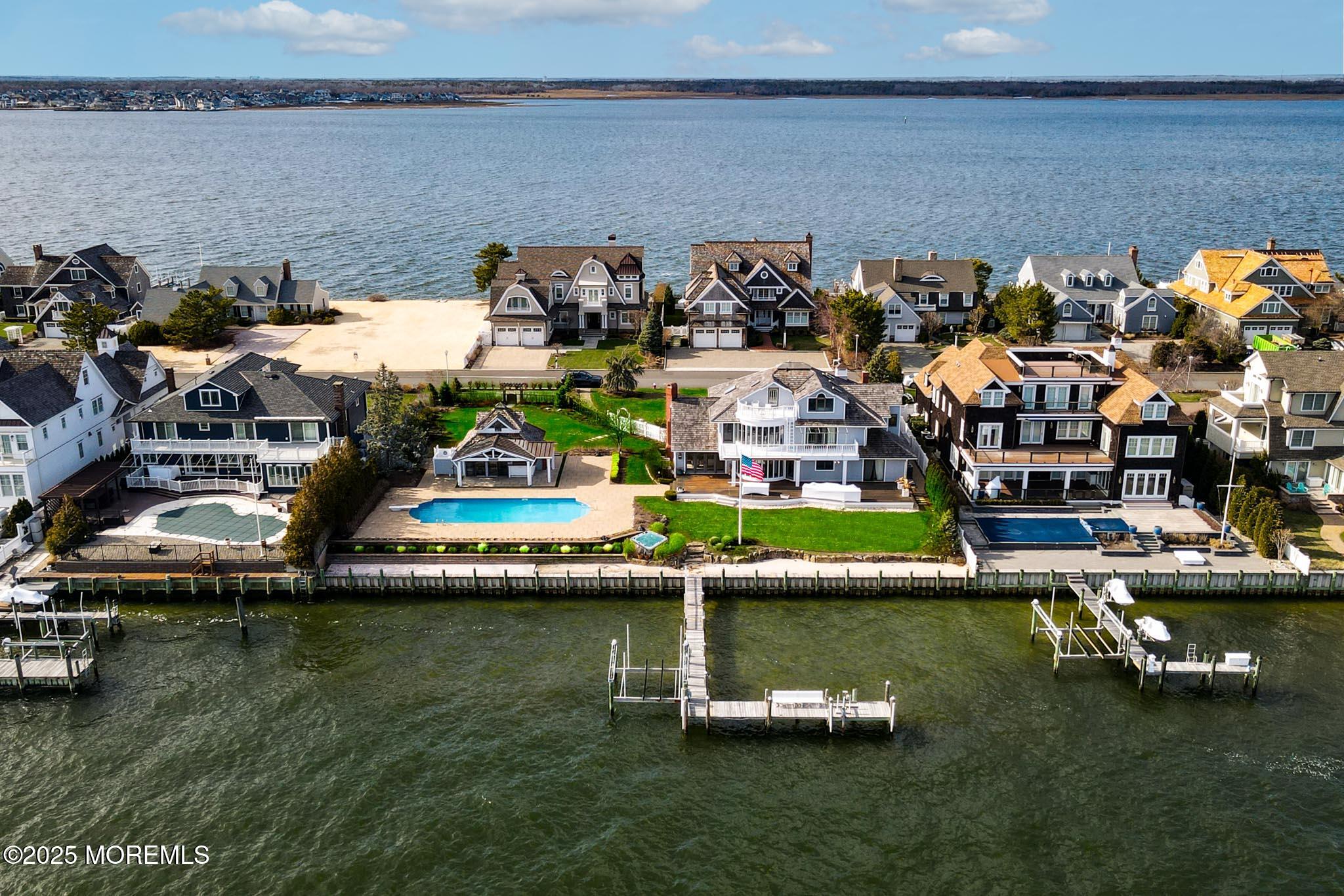 292 Dutchmans Point Road Mantoloking, NJ 08738 - Photo 3 of 99 01