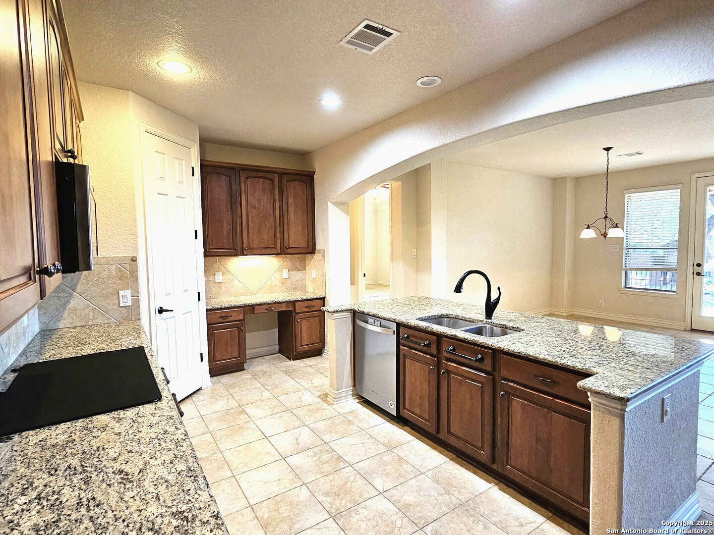 8834 Cherokee Path Garden Ridge, TX 78266 - Photo 10 of 76