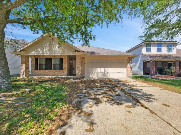 $1,955 | 5439 Aloe Avenue, Baytown, TX 77521