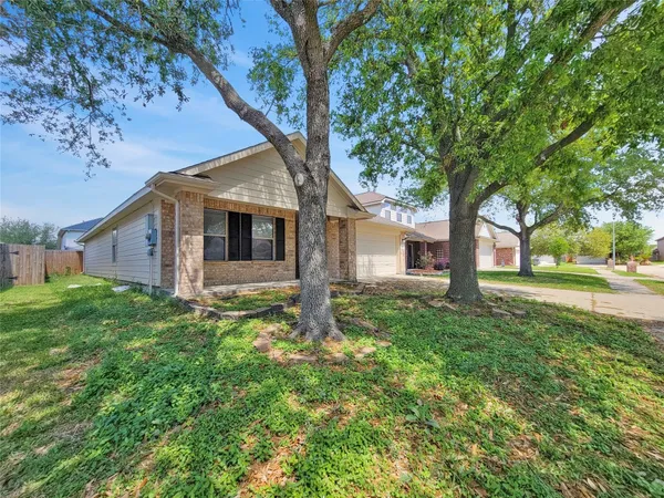 $1,875 | 5439 Aloe Avenue, Baytown, TX 77521