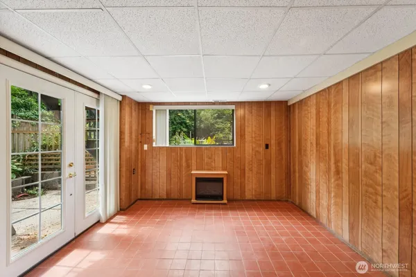 $1,600 | 9533 Lake Shore Boulevard Northeast, Unit A, Seattle, WA 98115