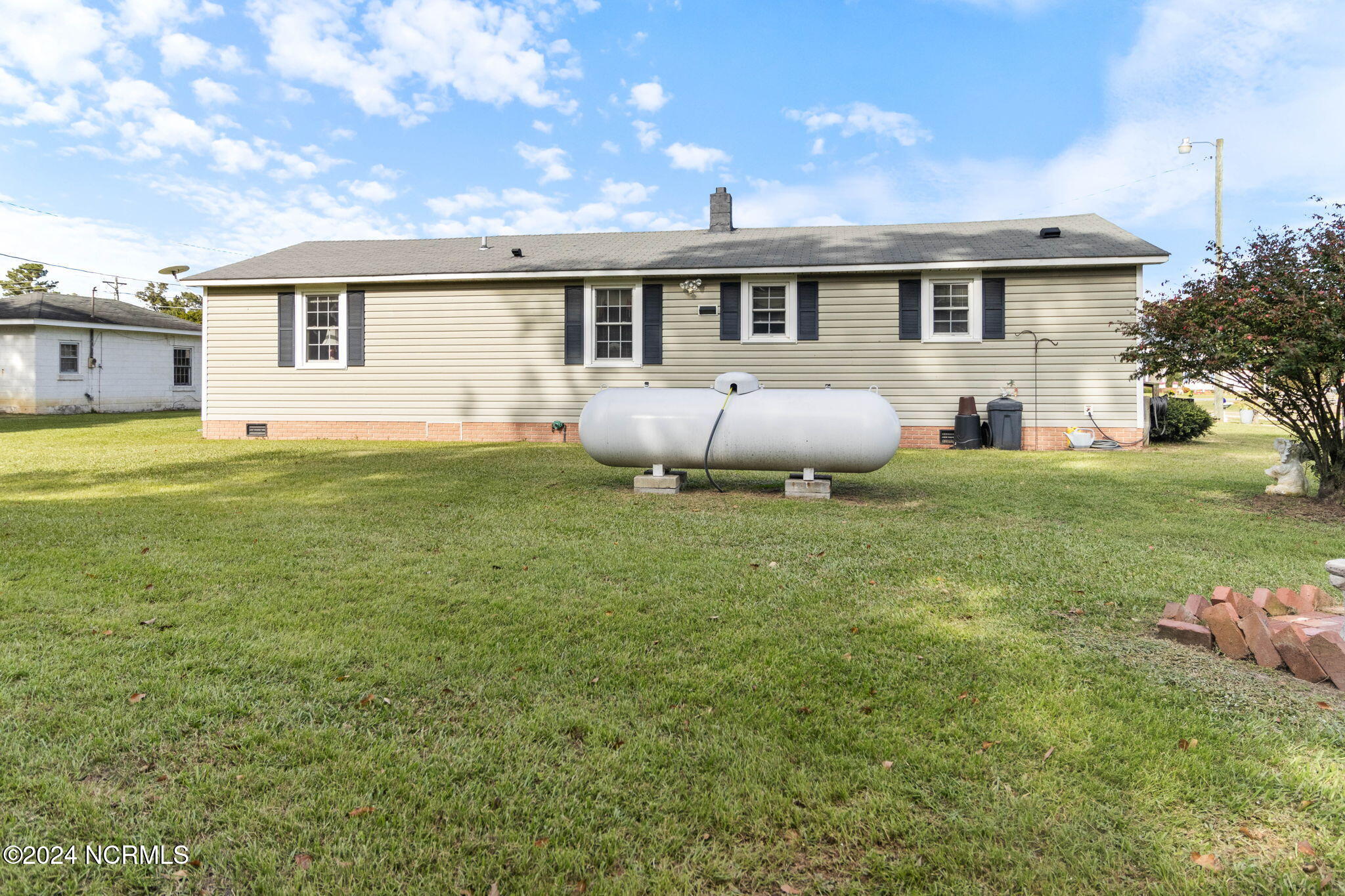 5750 Highway 903 Ayden, NC 28513 - Photo 9 of 25 GW25