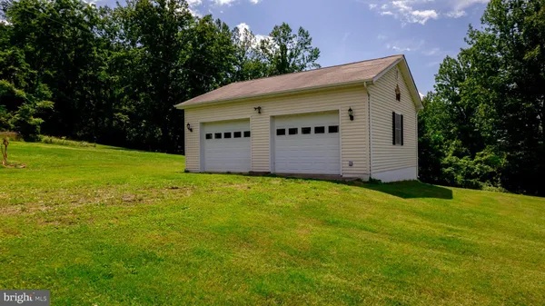 $849,999 | 4179 Fiery Run Road, Linden, VA 22642