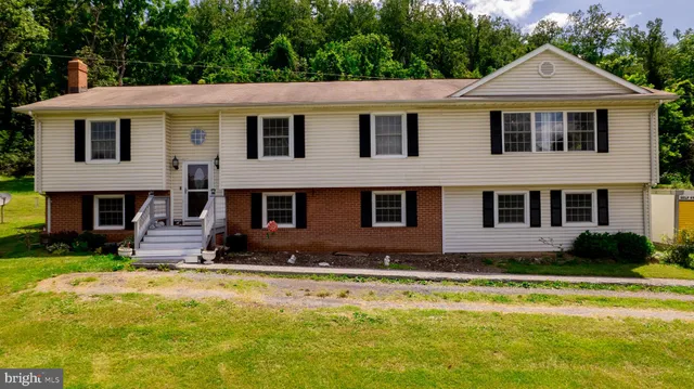 $849,999 | 4179 Fiery Run Road, Linden, VA 22642