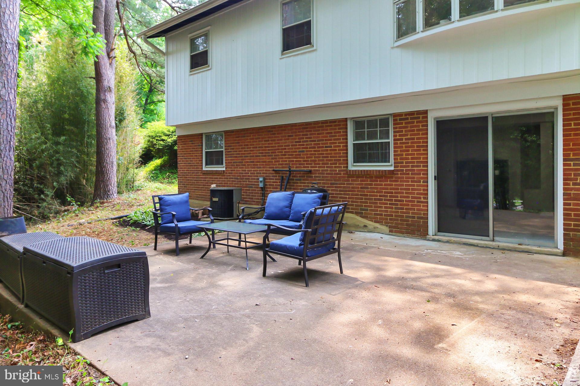 6401 Limerick Court Springfield, VA 22152 - Photo 36 of 50 Relax on your large back patio