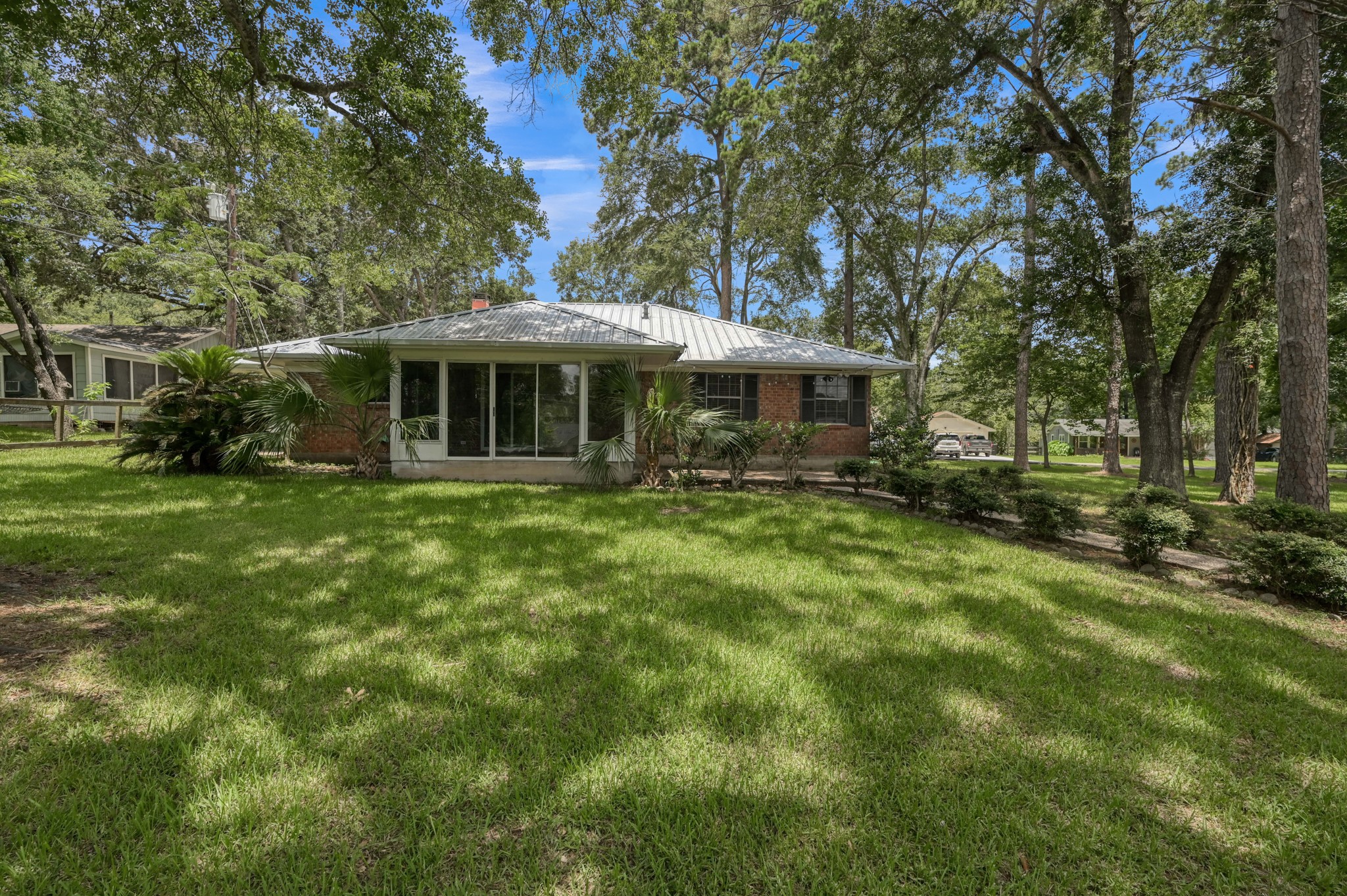 13544 Northshore Loop Conroe, TX 77304 - Photo 6 of 34