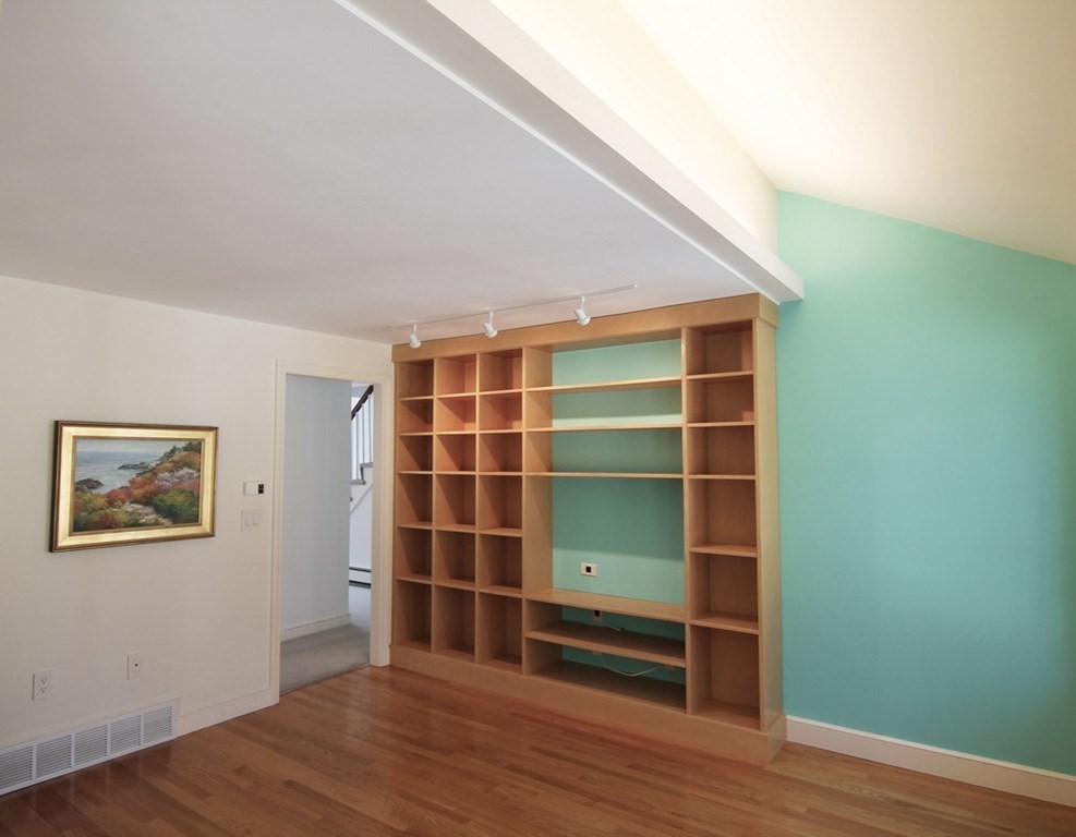 42 Baskin Road Lexington, MA 02421 - Photo 18 of 35 Gallery Image 18
