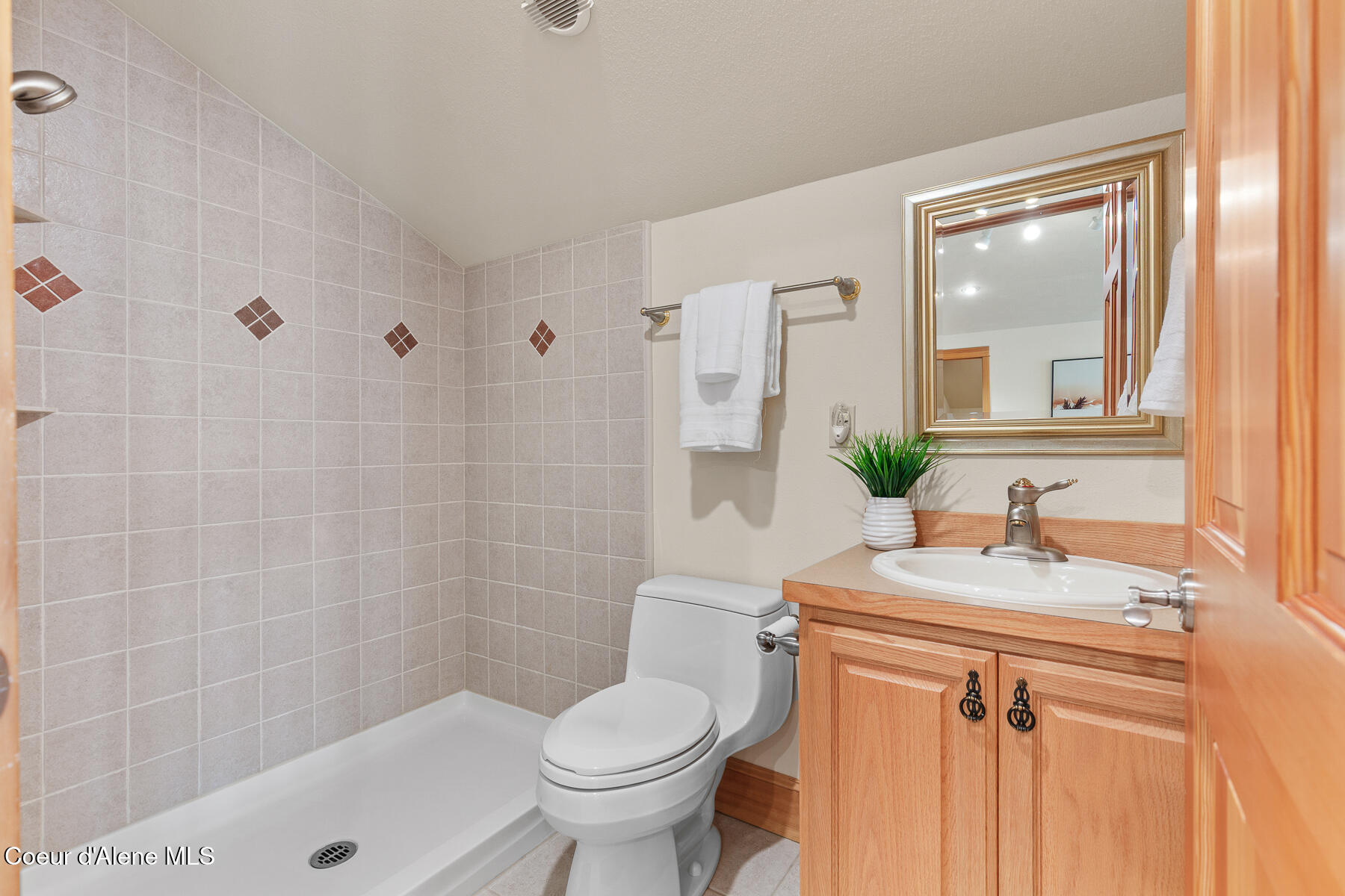 3361 Bottle Bay Road Sagle, ID 83860 - Photo 16 of 70 3361BottleBayRd-16