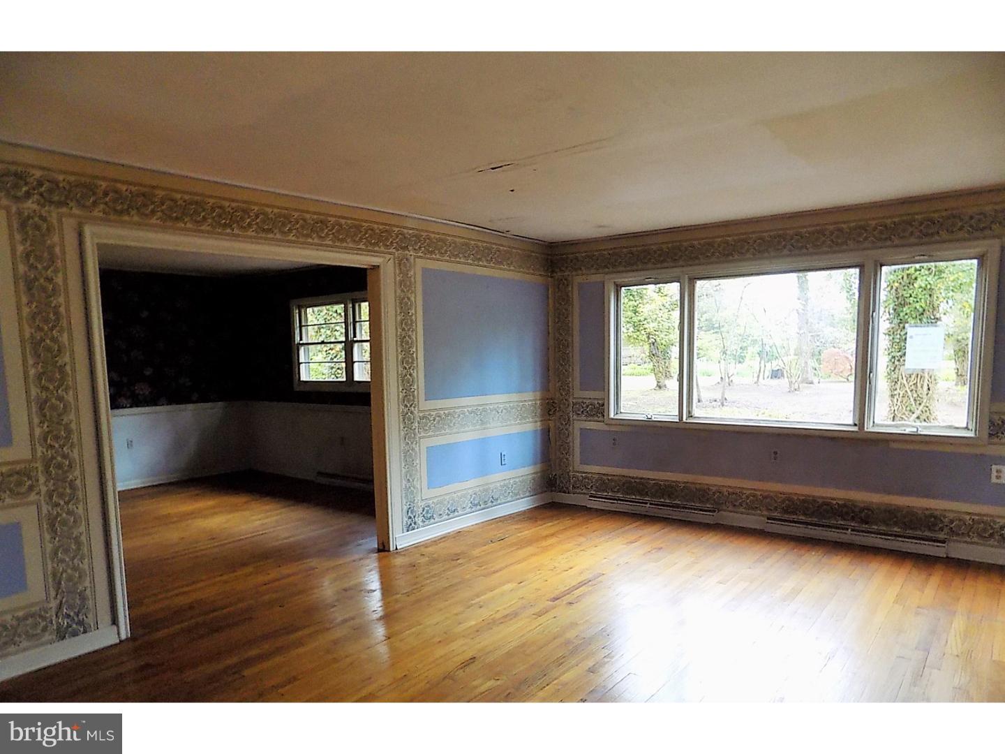 64 Burnt House Road Shamong, NJ 08088 - Photo 3 of 15 Living Room