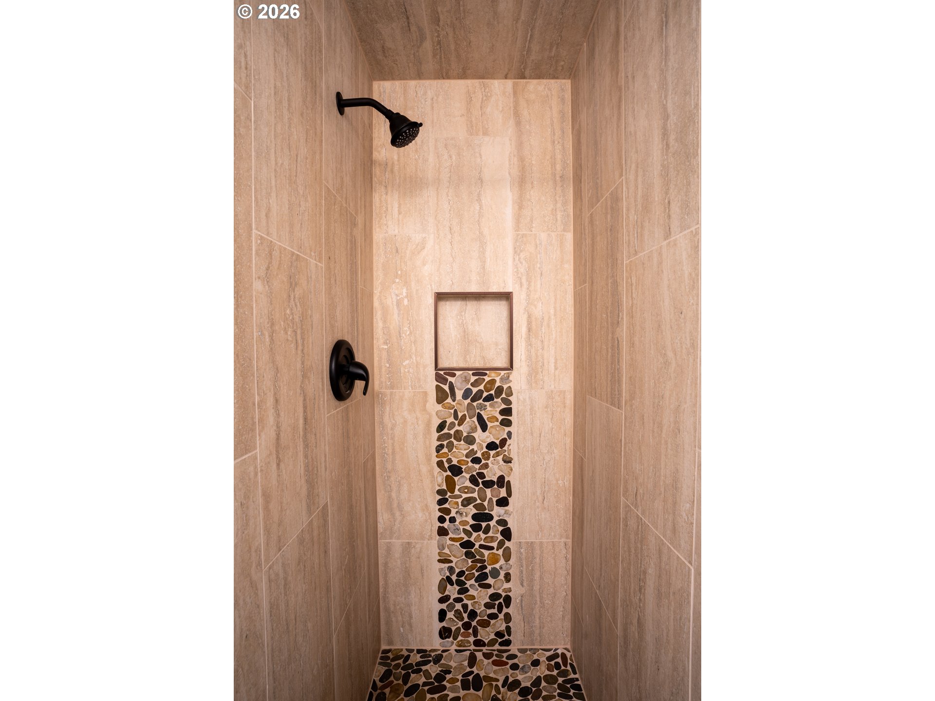 37075 Camp Creek Road Springfield, OR 97478 - Photo 18 of 48 a bathroom with a shower