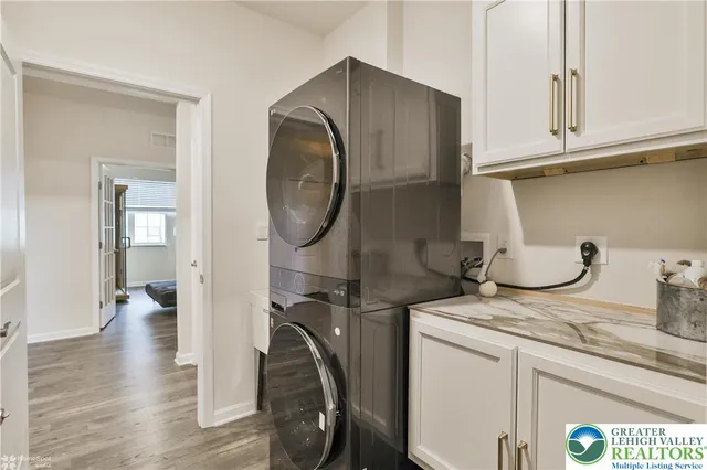 $575,000 | 8012 Century Boulevard, Breinigsville, PA 18031