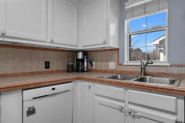 $249,900 | 2509 Highway 322, Henderson, TX 75652