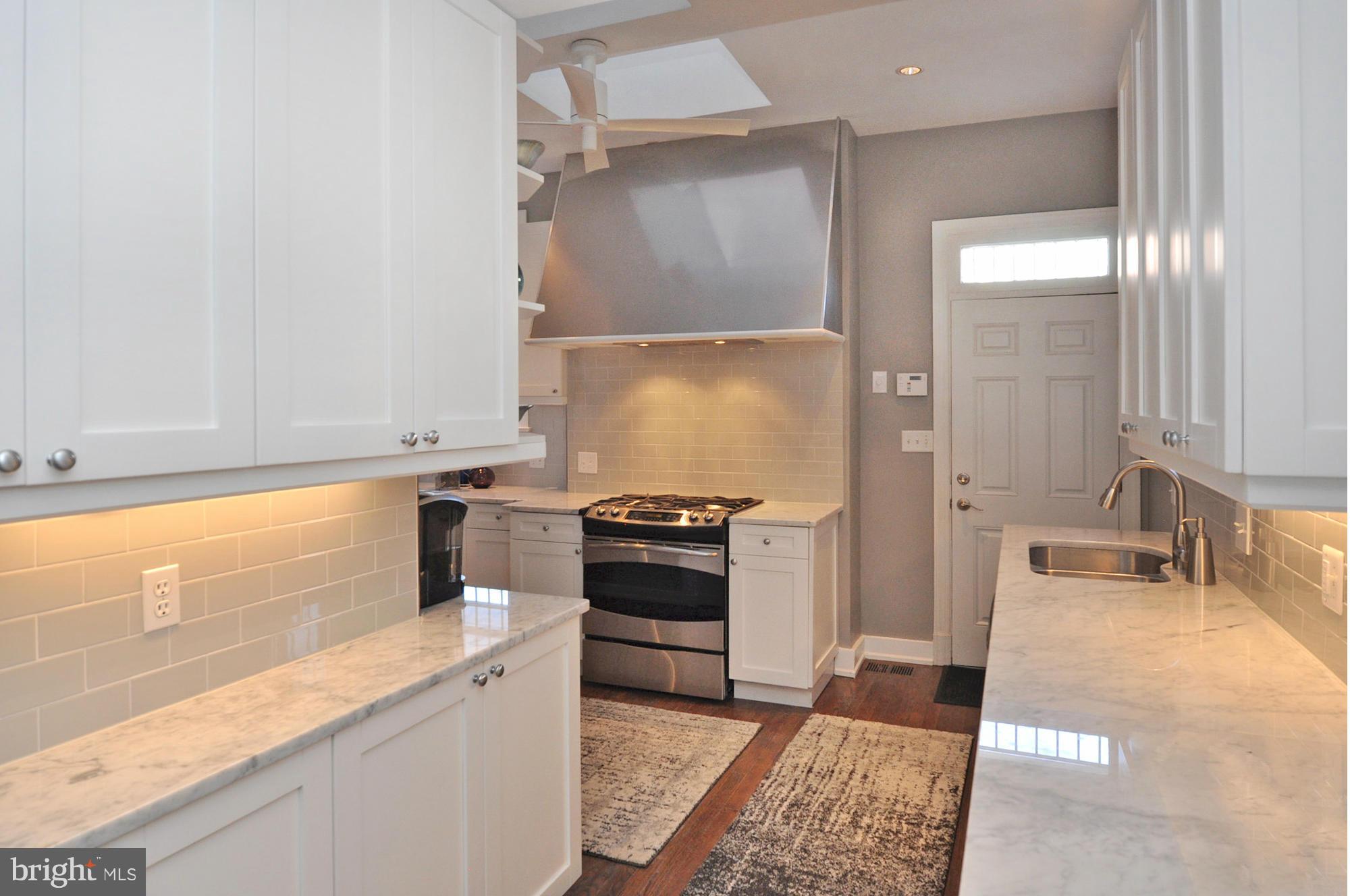 1209 S Street Northwest Washington, DC 20009 - Photo 9 of 30 Kitchen