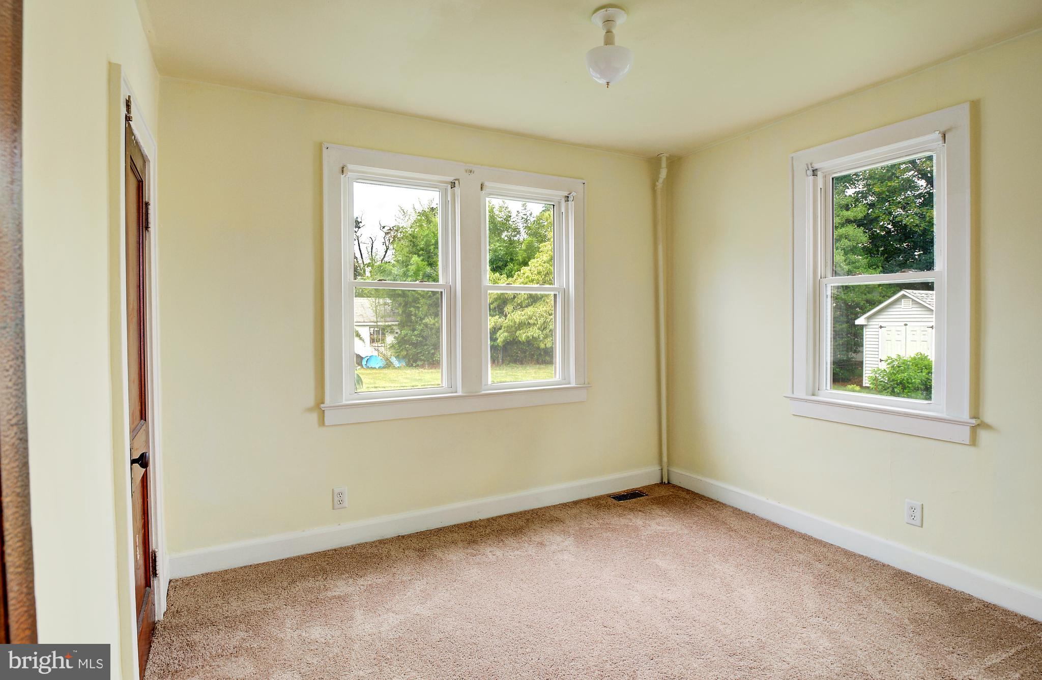 22 Glaser Avenue Raritan, NJ 08869 - Photo 13 of 25 Gallery Image 13
