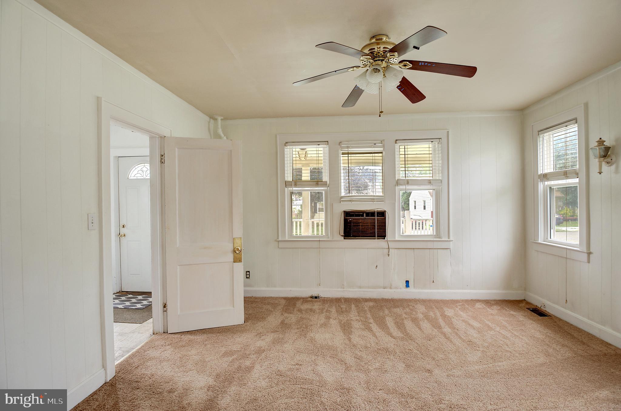 22 Glaser Avenue Raritan, NJ 08869 - Photo 8 of 25 Gallery Image 8