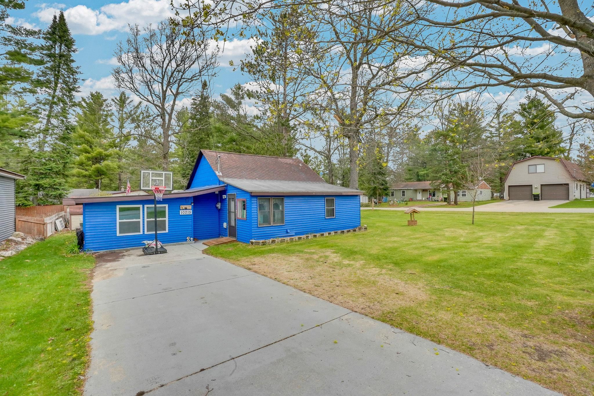 10215 Madison St. Helen, MI 48656 - Photo 1 of 17