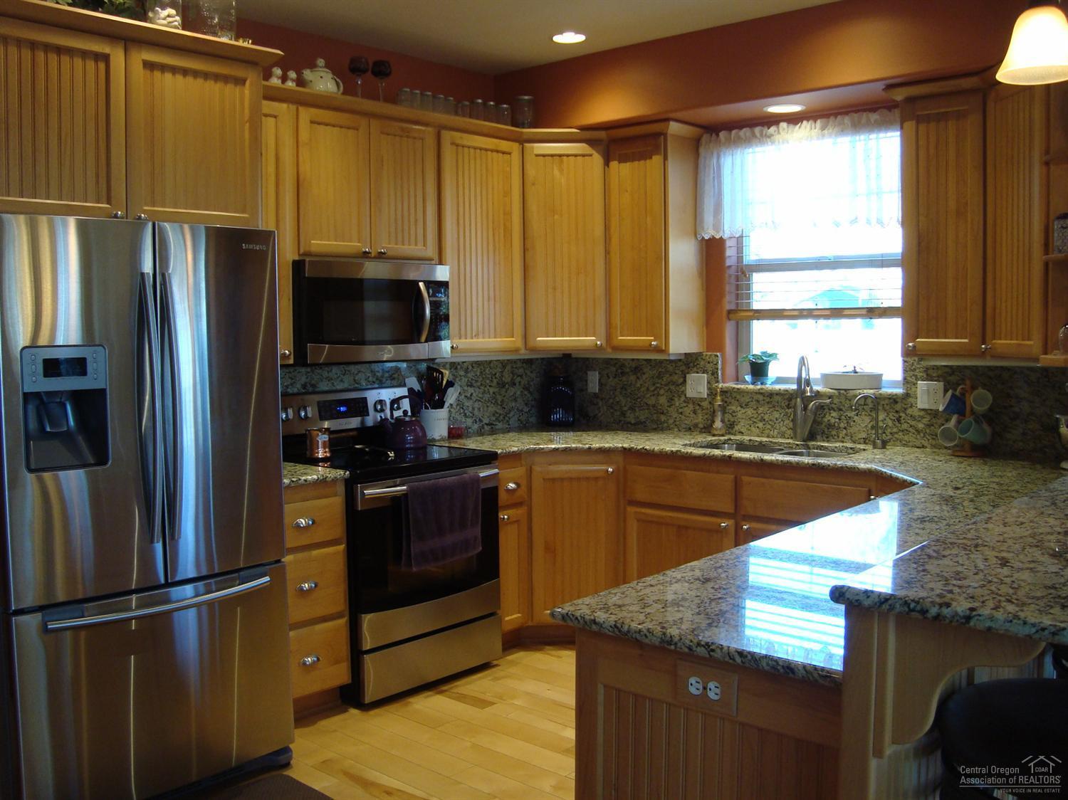 1149 Northwest Rimrock Drive Redmond, OR 97756 - Photo 7 of 25 Additional Photo