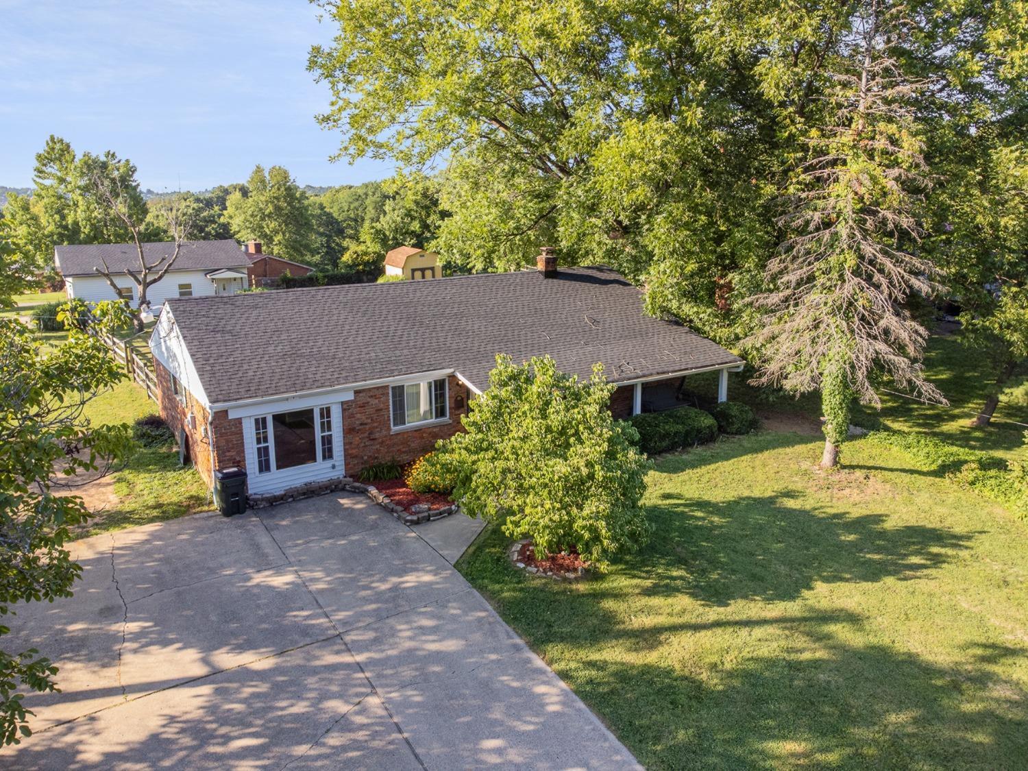 3000 Crest Road Cincinnati, OH 45251 - Photo 24 of 28