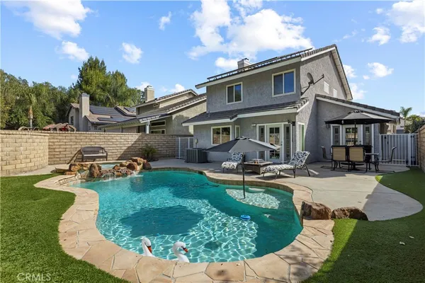 $890,000 | 28245 Stonington Lane, Saugus, CA 91350