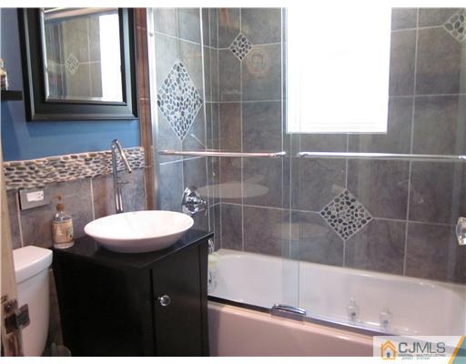1691 Holly Road North Brunswick, NJ 08902 - Photo 6 of 12 Gallery Image 6