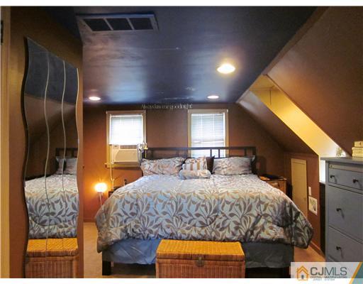 1691 Holly Road North Brunswick, NJ 08902 - Photo 10 of 12 Gallery Image 10