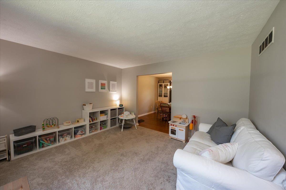 4845 Old Irwin Simpson Road Mason, OH 45040 - Photo 4 of 28 Gallery Image 4