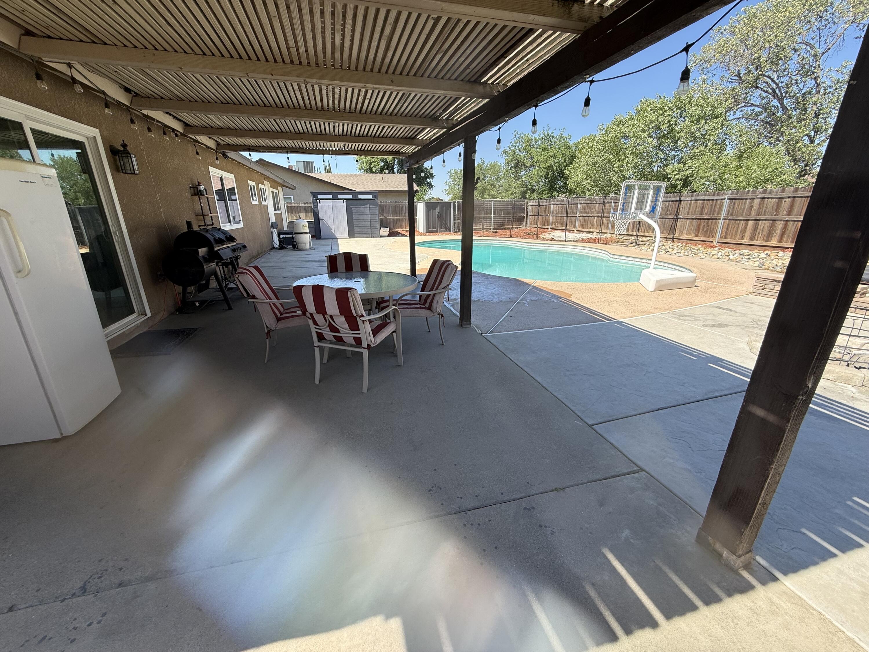 1074 Raymond Road Hanford, CA 93230 - Photo 31 of 33 IMG_1227